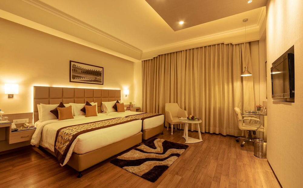 Фото Hotel Clarks Shiraz