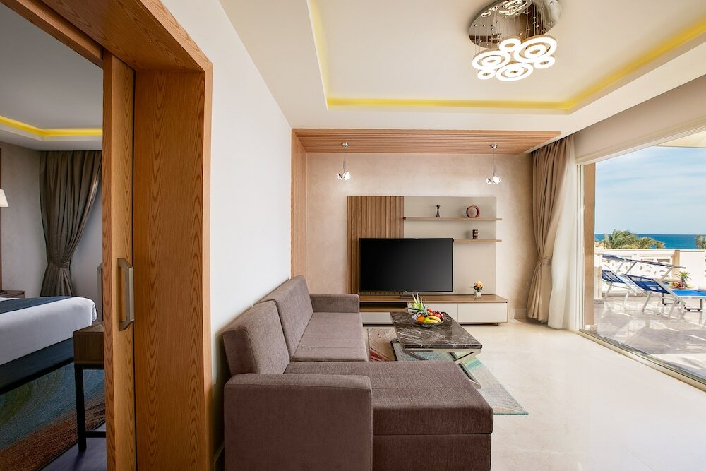 Фото 121406058196