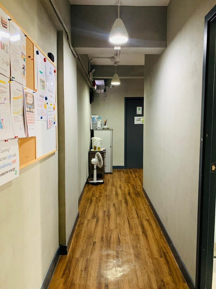 Фото Check Inn HK