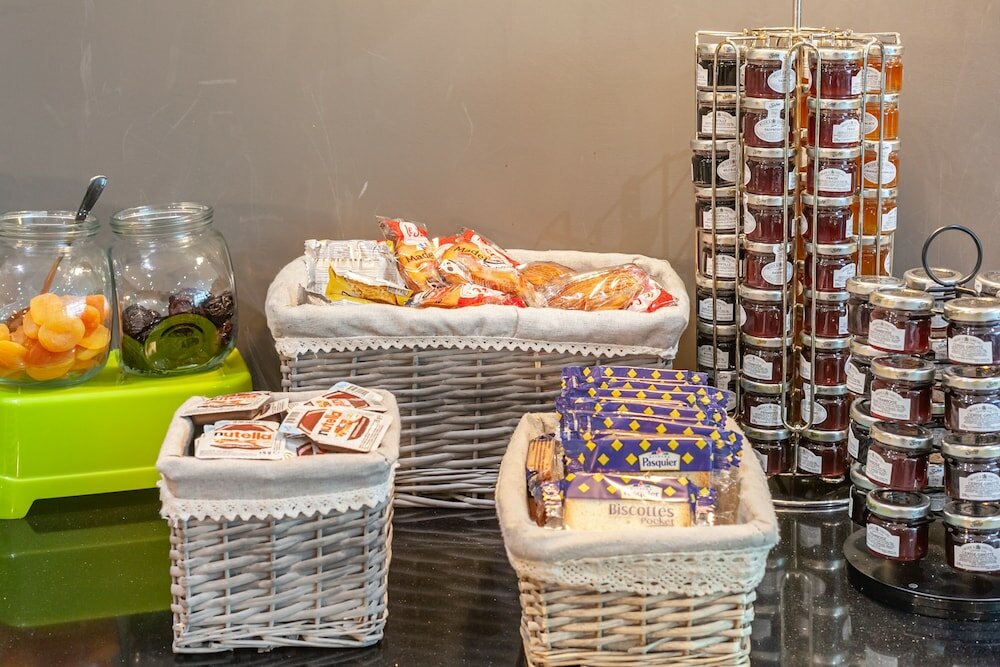 Фото Residhotel Marseille Grand Prado