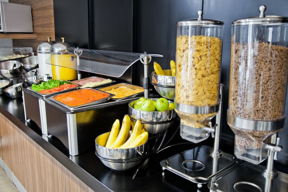 Фото City Express Plus Satelite