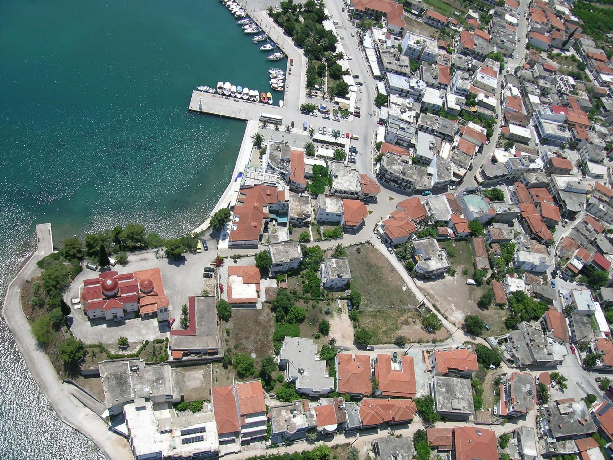 Фото Saronis Hotel