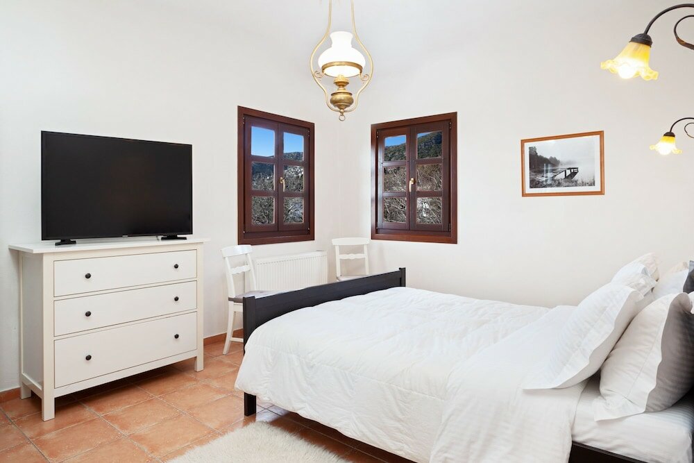 Фото Erofili Hotel and Suites