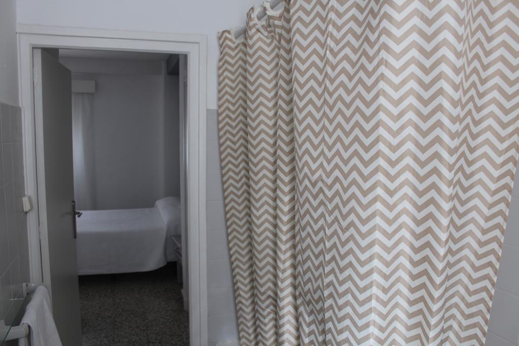 Фото Hostal Paco Marbella