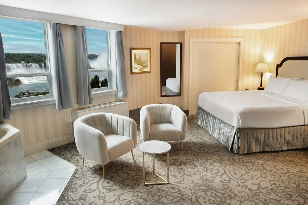 Фото Crowne Plaza Niagara Falls Fallsview