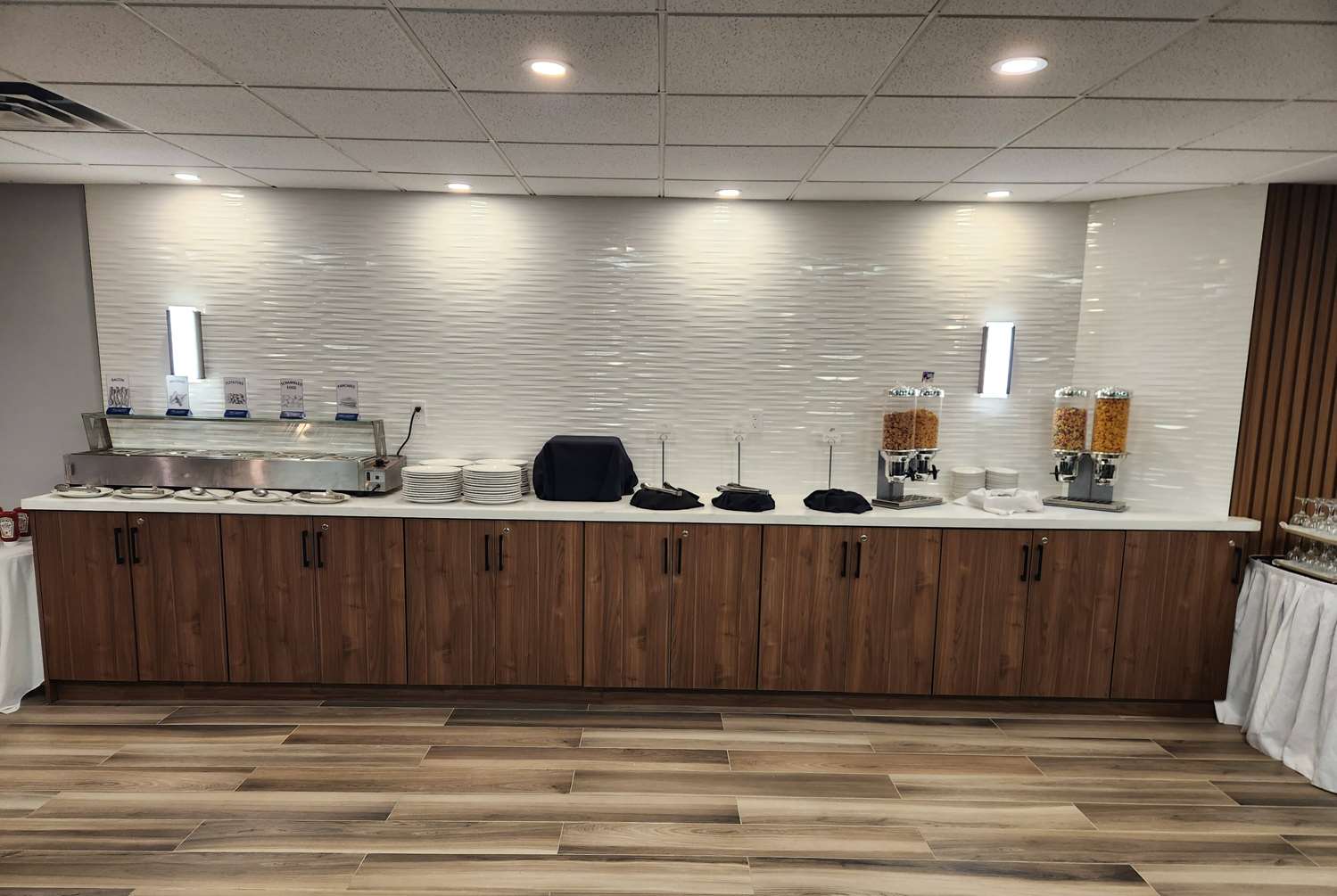 Фото Ramada by Wyndham London