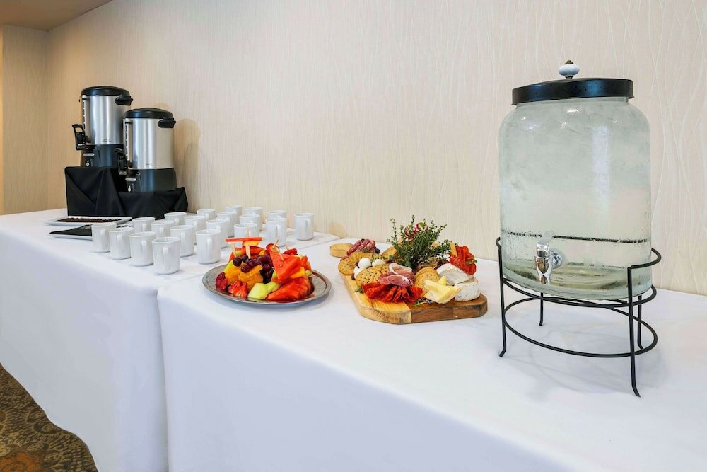 Фото Allure Hotel & Conference Centre, Ascend Hotel Collection