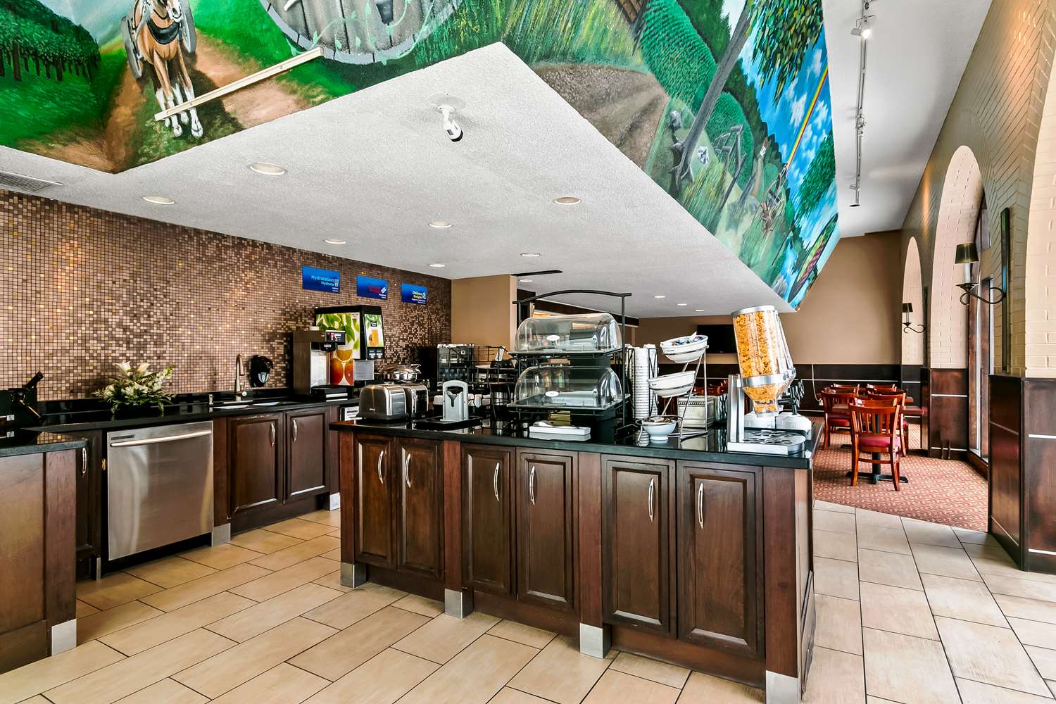 Фото Best Western Downtown Sudbury Centreville