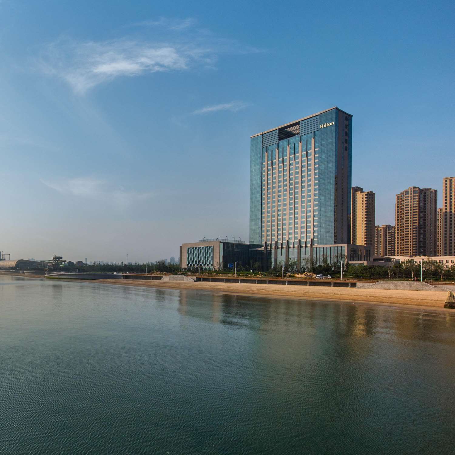 Фото Hilton Yantai Golden Coast