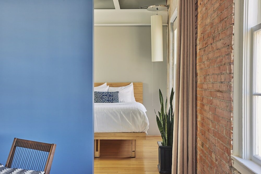 Фото Canvas Hotel Dallas