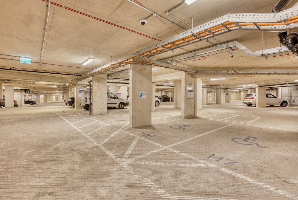 Фото Premier Inn London New Southgate Hotel