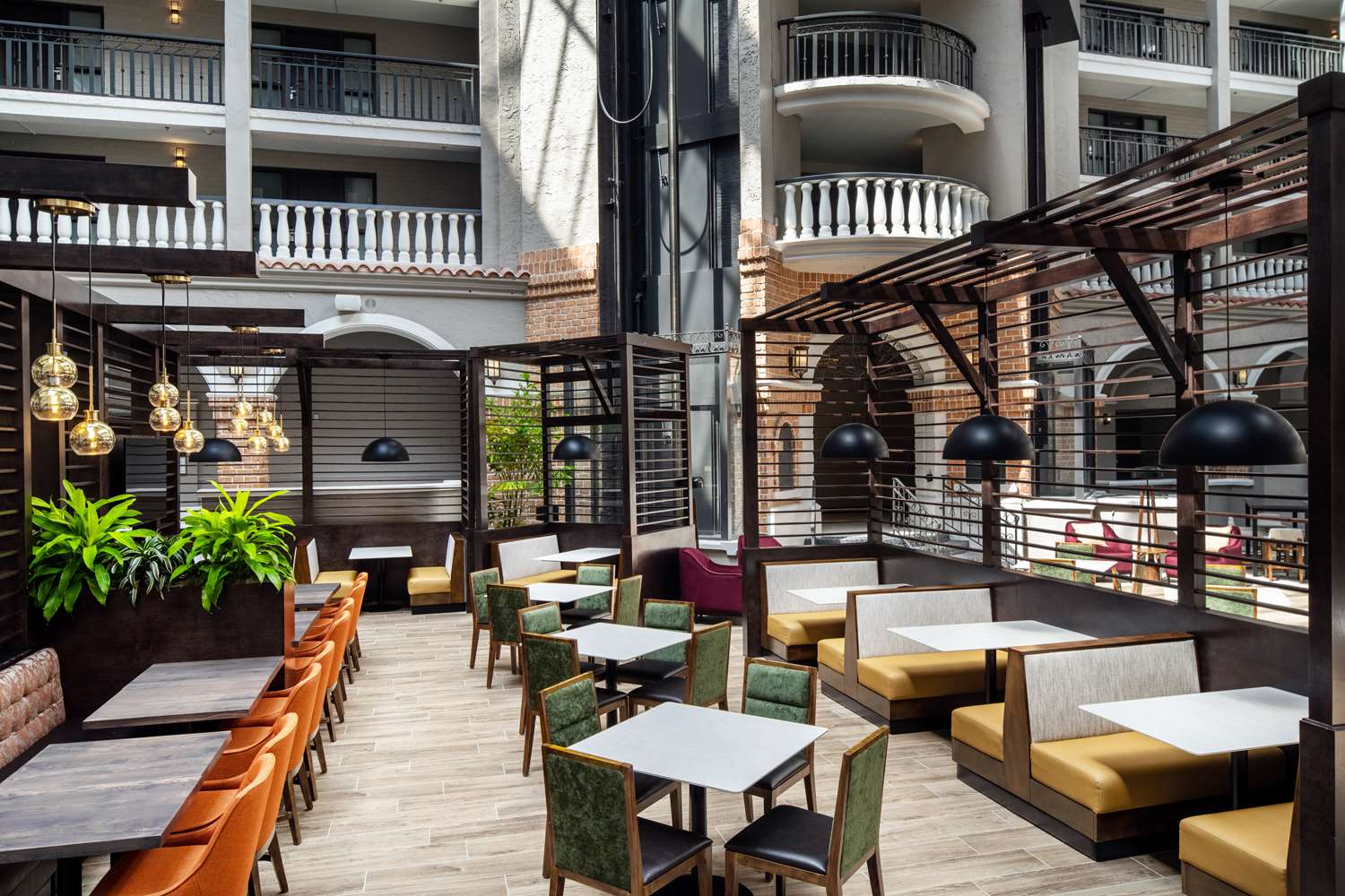 Фото Embassy Suites by Hilton Orlando North