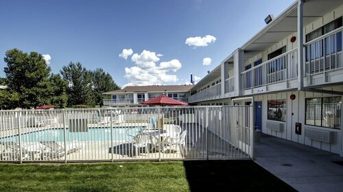 Гостиница Super 8 by Wyndham Woods Cross/Salt Lake City North в Вудс Кроссе