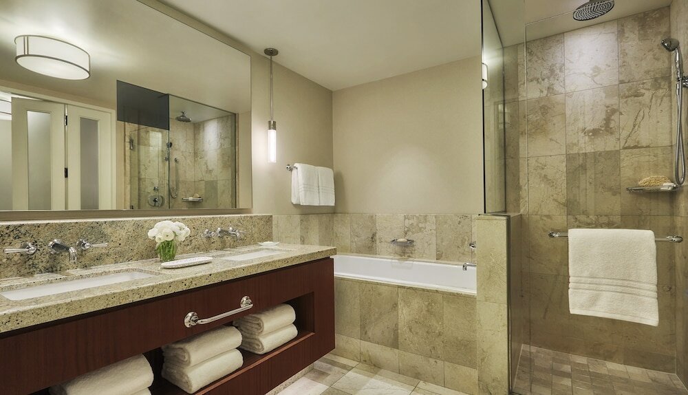 Фото Four Seasons Hotel St Louis