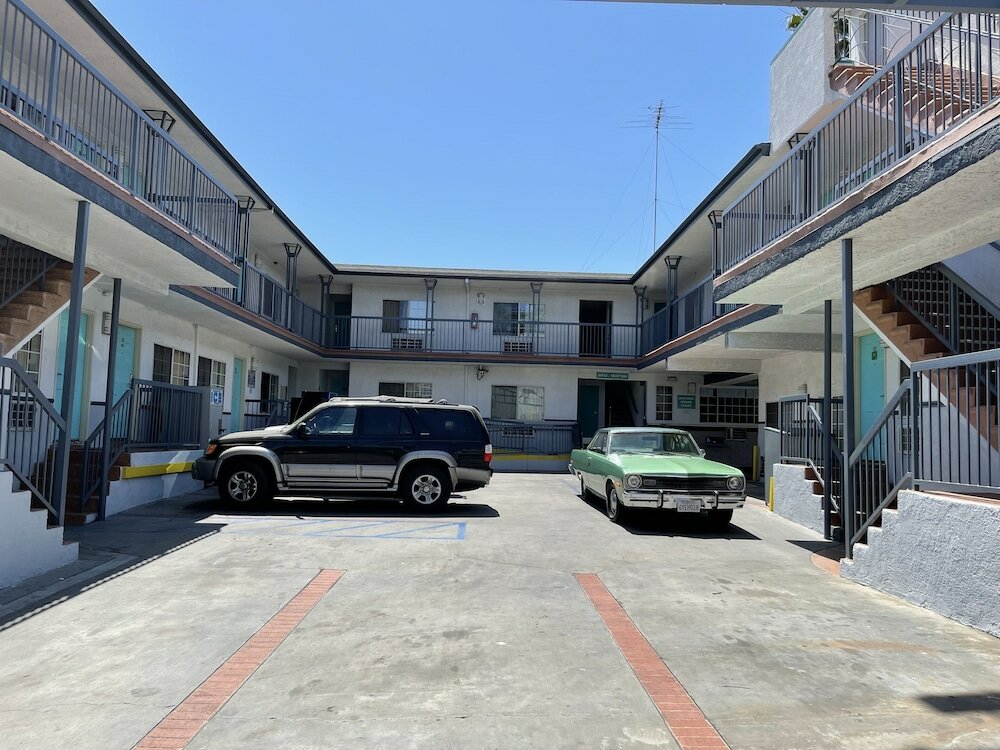 Фото Hollywood Guest Inn