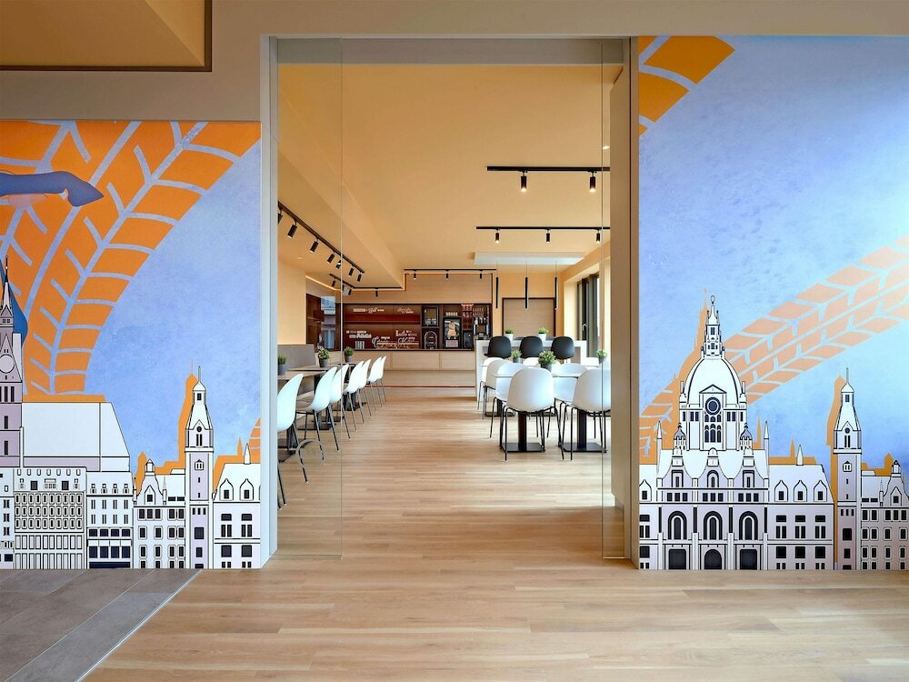 Фото B&b Hotel Hannover-City