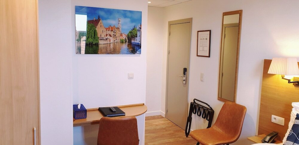 Фото Hotel Asiris