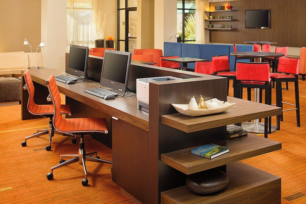 Фото Courtyard by Marriott Sacramento Midtown