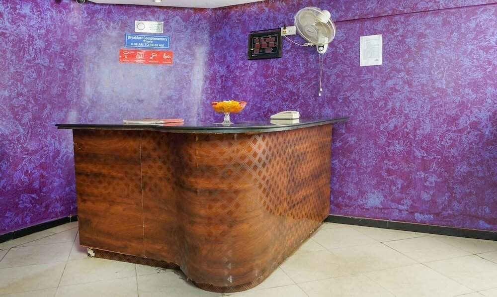 Фото Lals Plaza Hotel