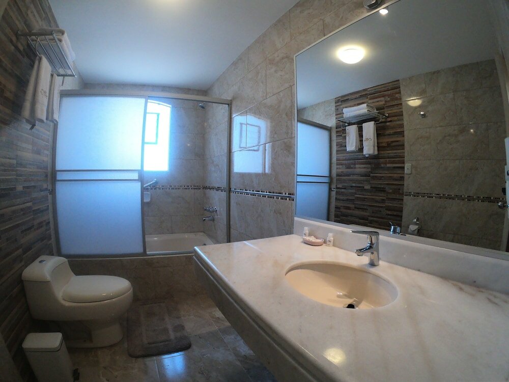 Фото Sol Plaza Hotel