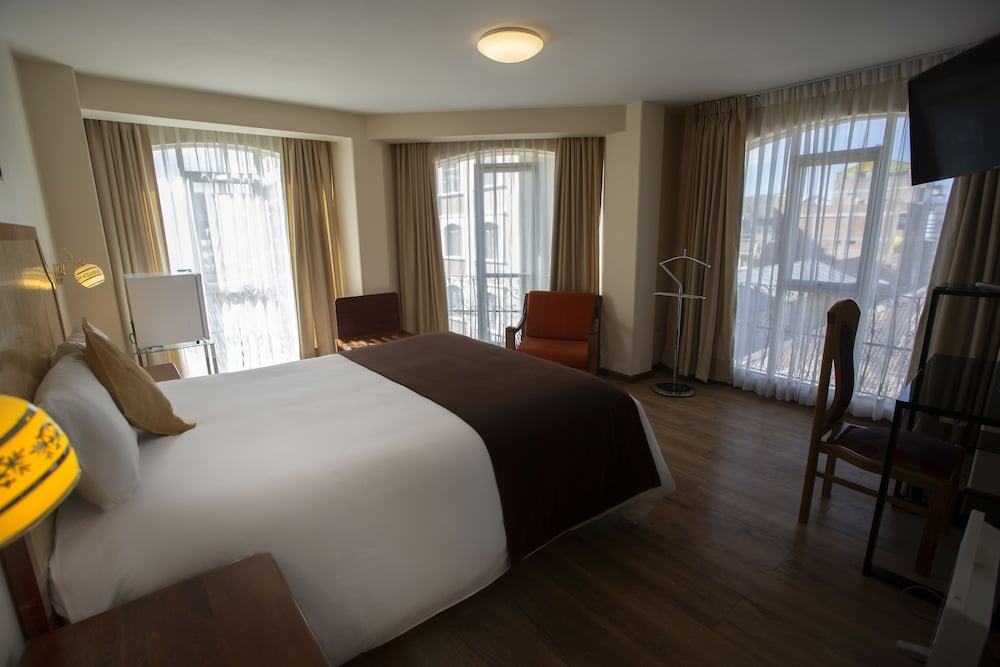 Фото Sol Plaza Hotel