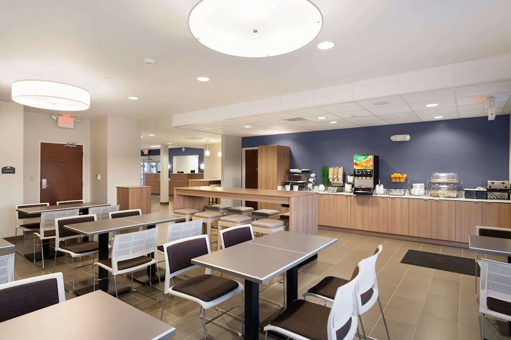 Фото Microtel Inn & Suites by Wyndham Aurora