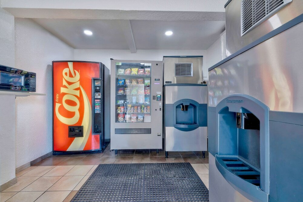 Фото Motel 6 Anaheim, Ca - Fullerton East