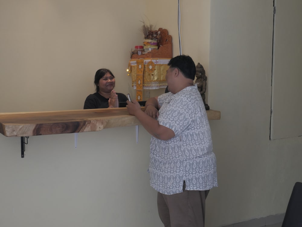 Фото S8 Suardana Hotel