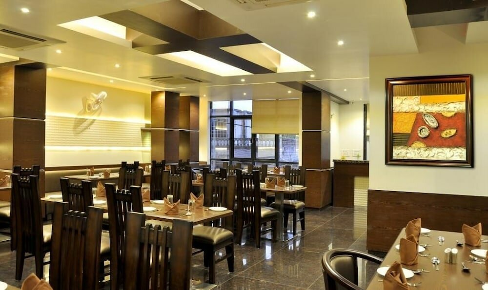 Фото Hotel Shree Narayana