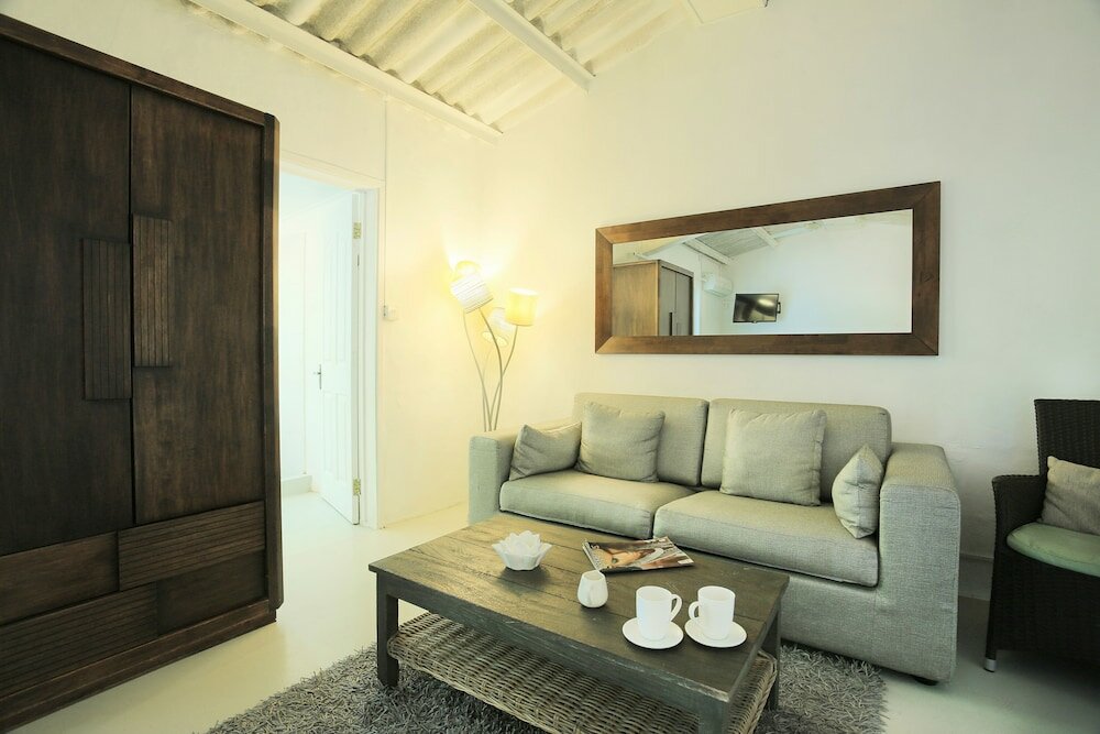 Фото Esprit Libre Restaurant and Guest House