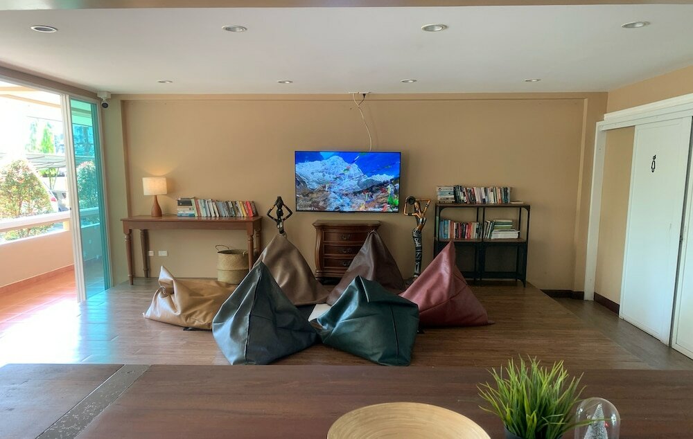 Фото Tharapark View Hotel