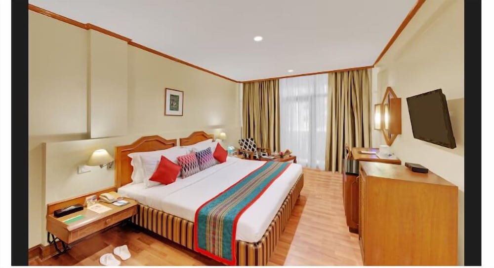 Фото Ambassador Pallava