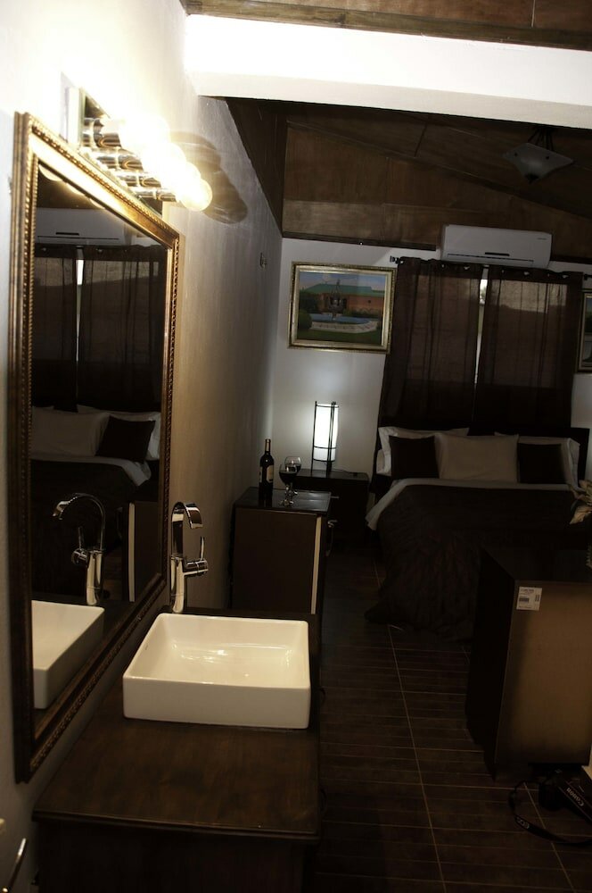 Фото La Maison Hotel