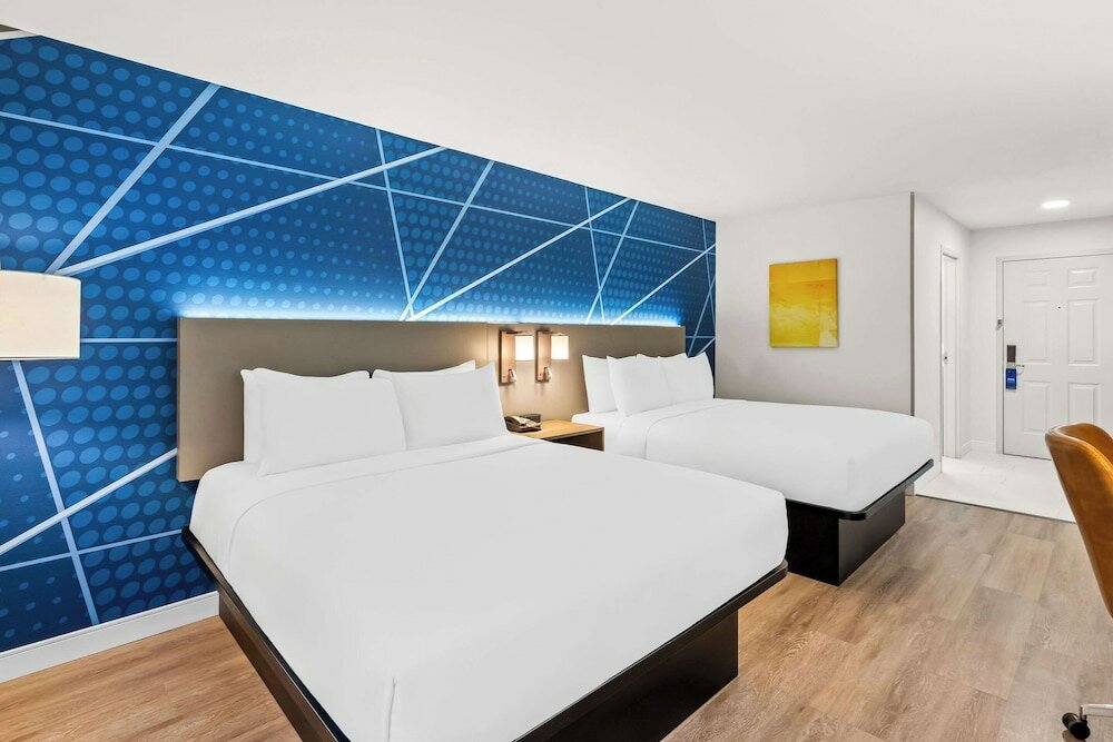 Фото Ramada by Wyndham Salt Lake City
