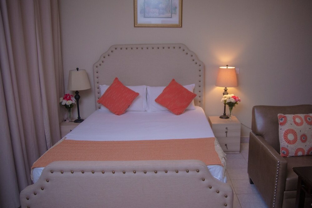 Фото Appiah's Royal Suites