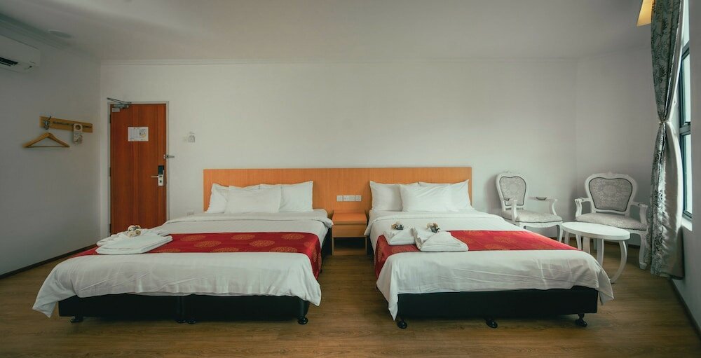 Фото 1 Million Hotel