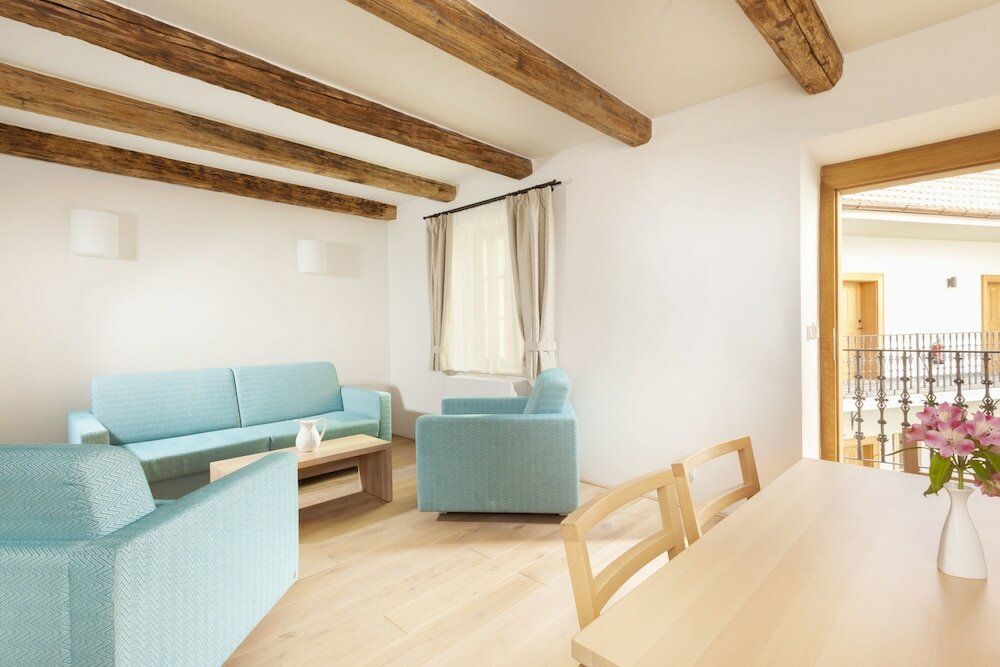 Фото Hotel At the White Lily