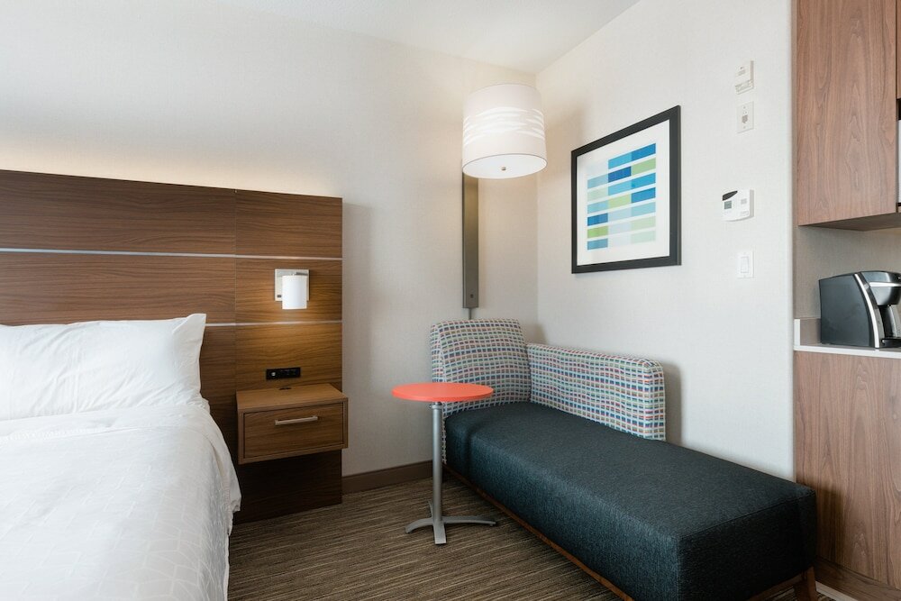 Фото Holiday Inn Express Grande Prairie by IHG