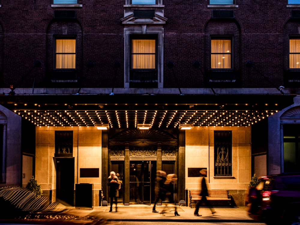 Фото Ambassador Chicago