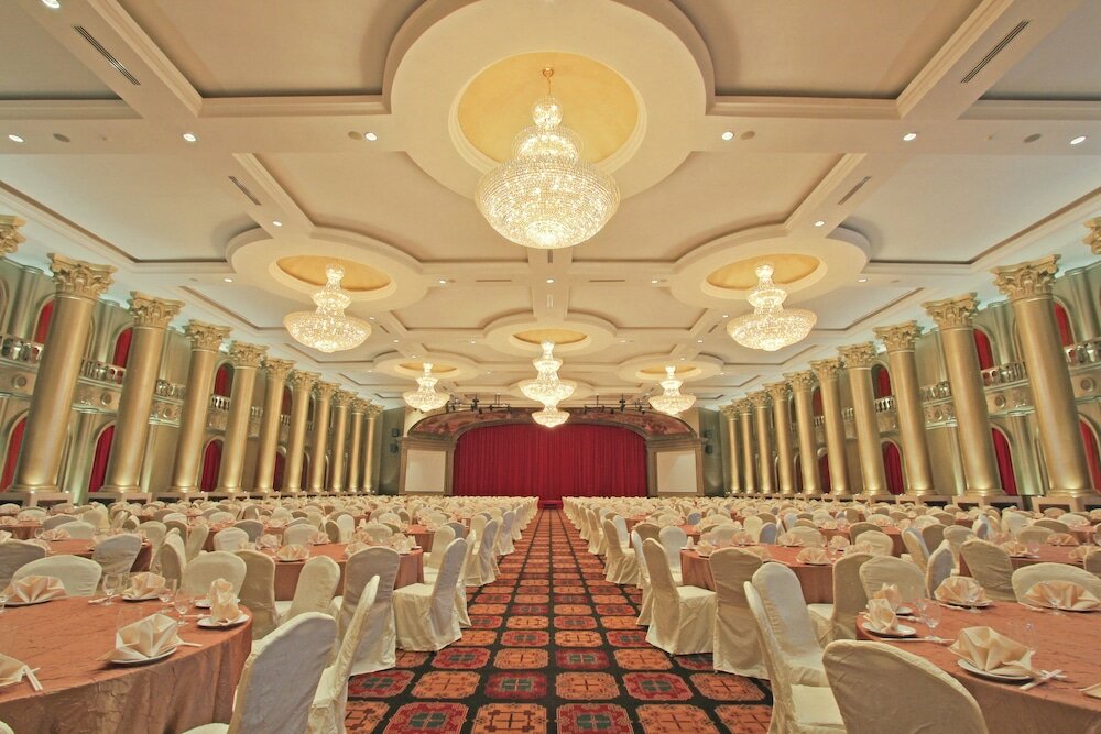 Фото Harmoni One Convention Hotel & Service Apartments