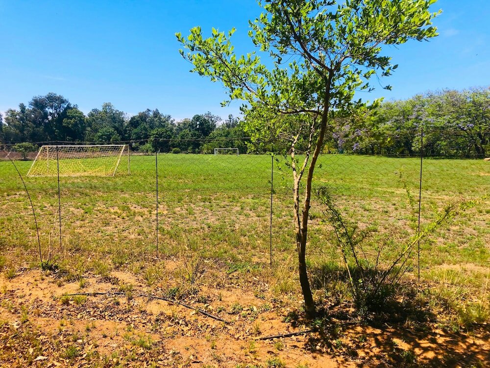 Фото Shangri-La Country Hotel