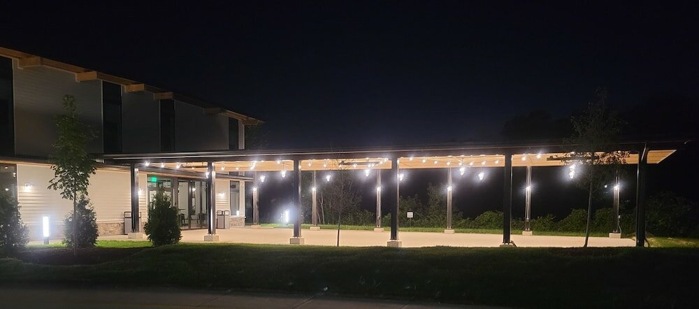 Фото Watershed Hotel