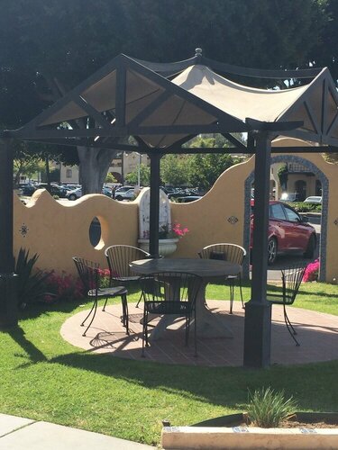 Внешний вид отеля Oasis Inn & Suites в Санта-Барбаре, фото 5