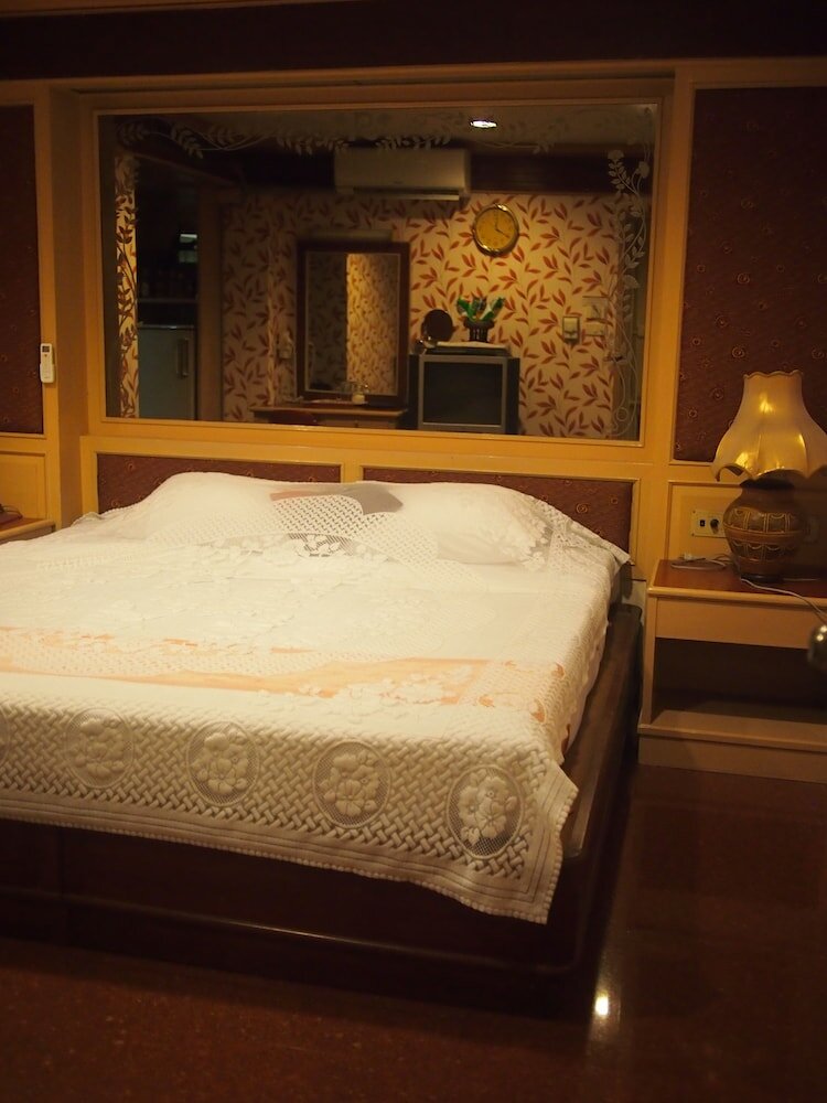 Фото Parkway Inn