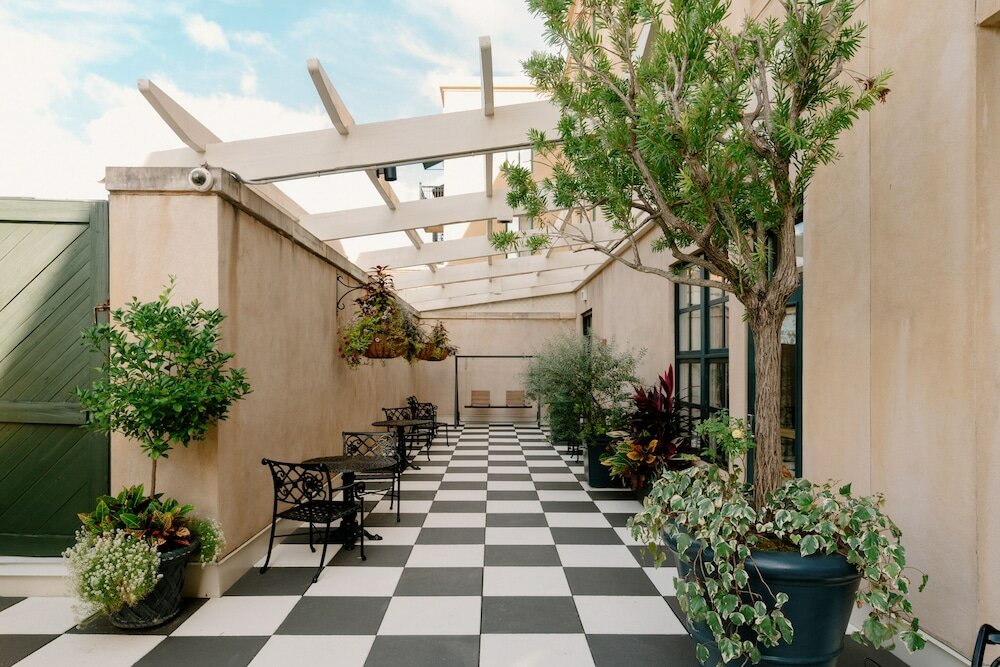 Фото French Quarter Inn