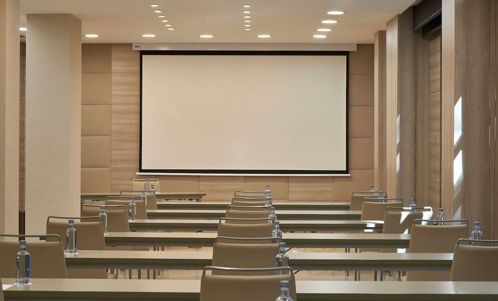 Фото Nh Valencia Las Artes