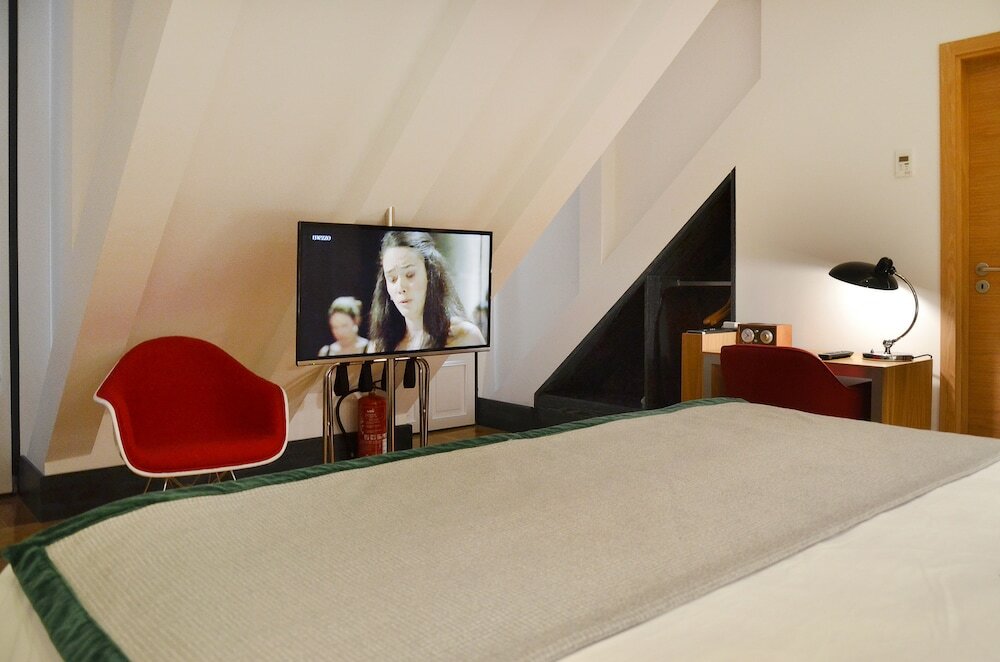 Фото Brown's Central Hotel