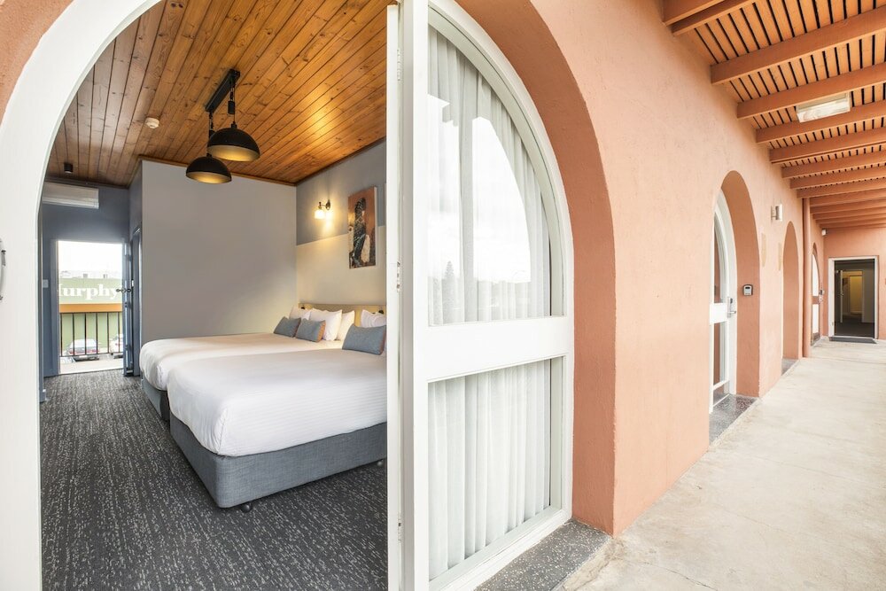 Фото Nightcap at Federal Hotel Mt Gambier