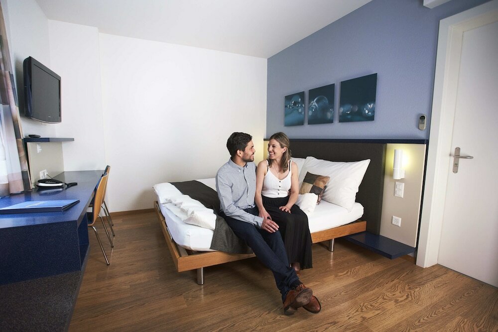 Фото Bristol Hotel