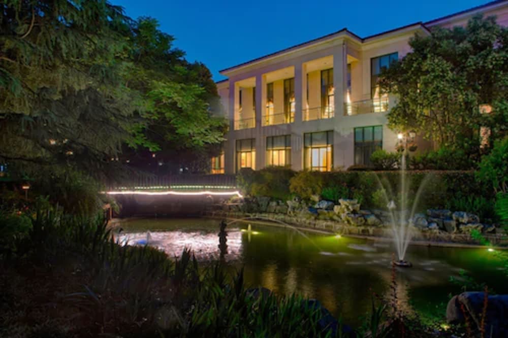 Фото Hongqiao State Guest Hotel Shanghai